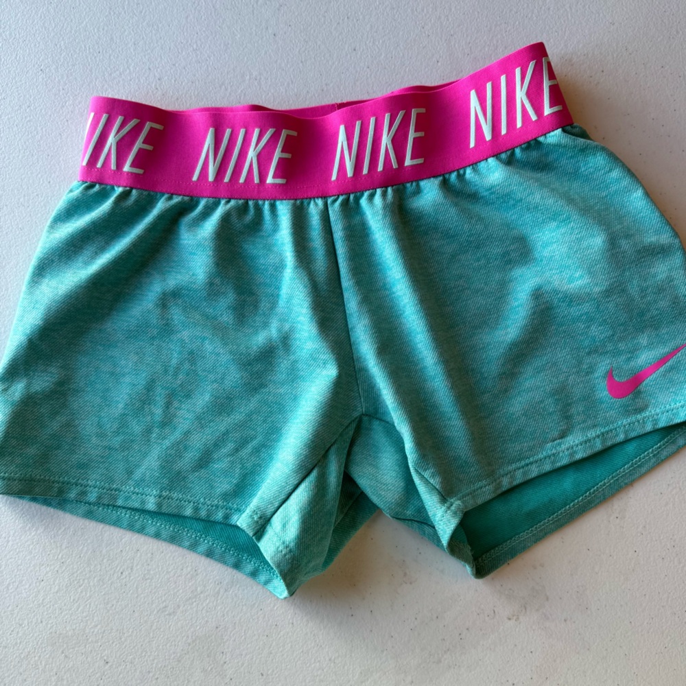 Nike Girl’s Shorts | Small